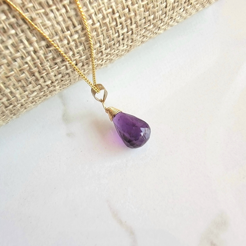 Amethyst  Necklace Minimalist Crystal Quartz Gemstone February Birthstone